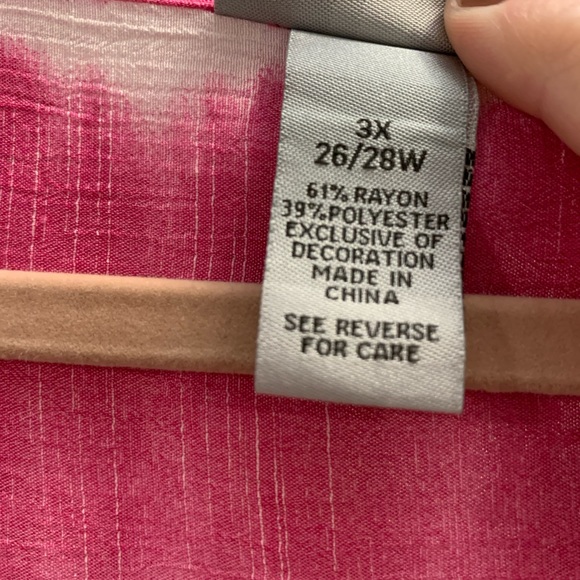 25% off listed price. Pink & white summer blouse. Airy & comfy - Picture 4 of 5